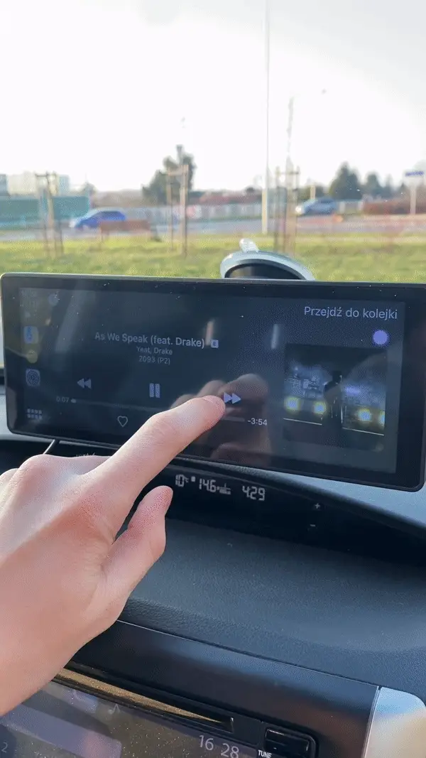 AutoSmart Display - Multimedialny ekran do samochodu